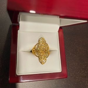 Beautiful 22k gold ring